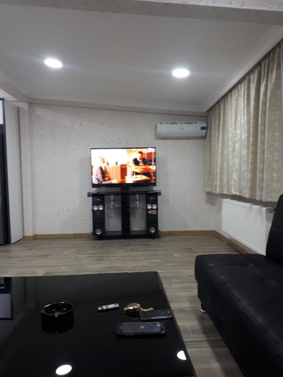 The Ideal Penthouse Tbilisi Exterior photo